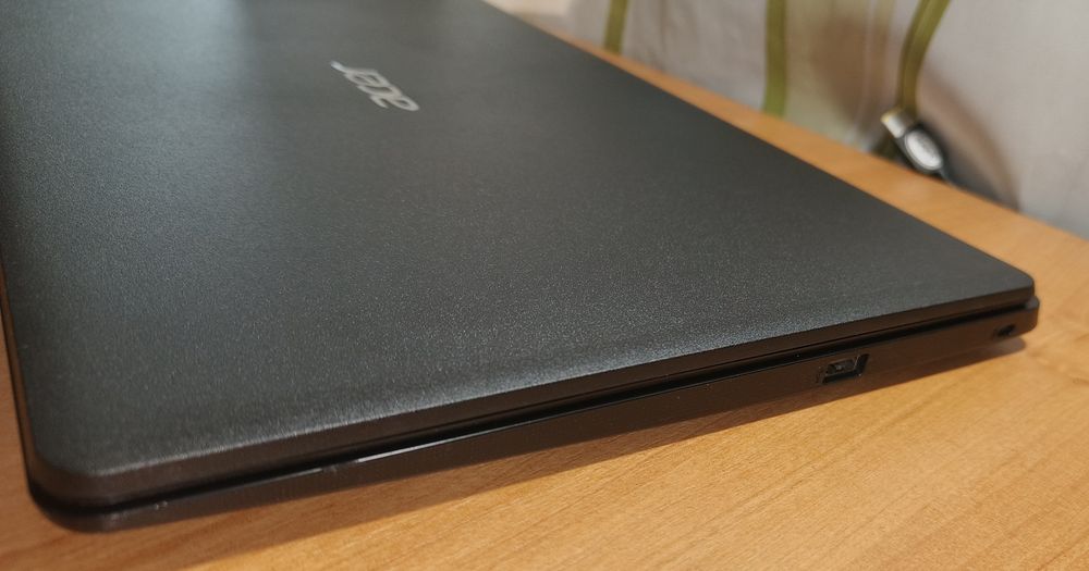 Отличный Acer i5(10gen),8Гб,ssd512,акб4ч