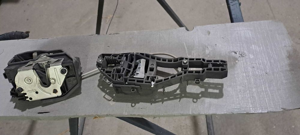 Fecho Frente drt  Bmw serie 1 f20