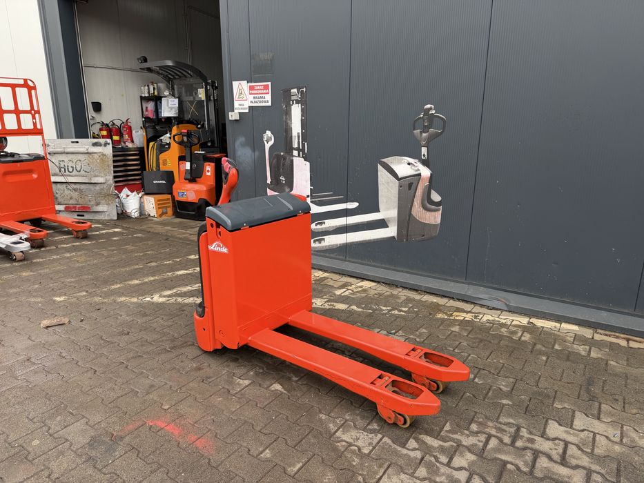 Paleciak elektryczny Linde T 16 na samochód wózek Linde 1600 kg