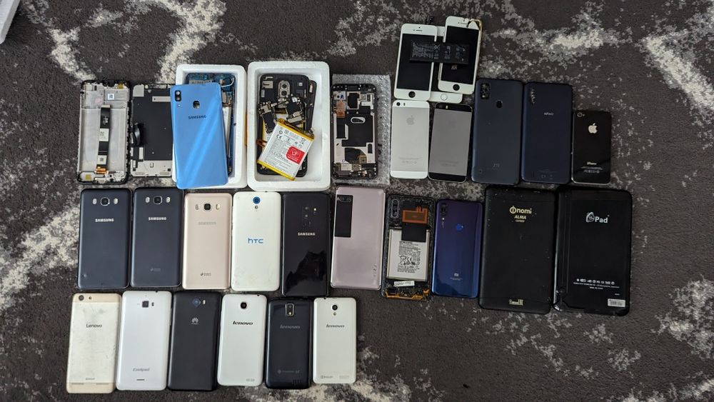 Запчастини для телефонів