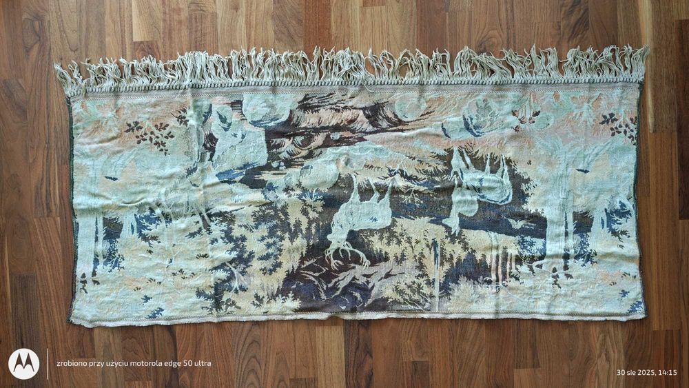 Stary gobelin na ścianę.