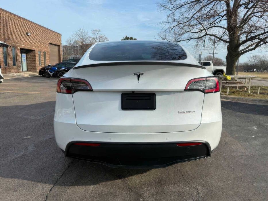 Tesla Model Y Performance      2022