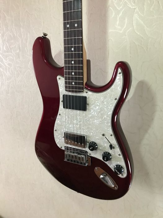 Fender Squier Standard Stratocaster