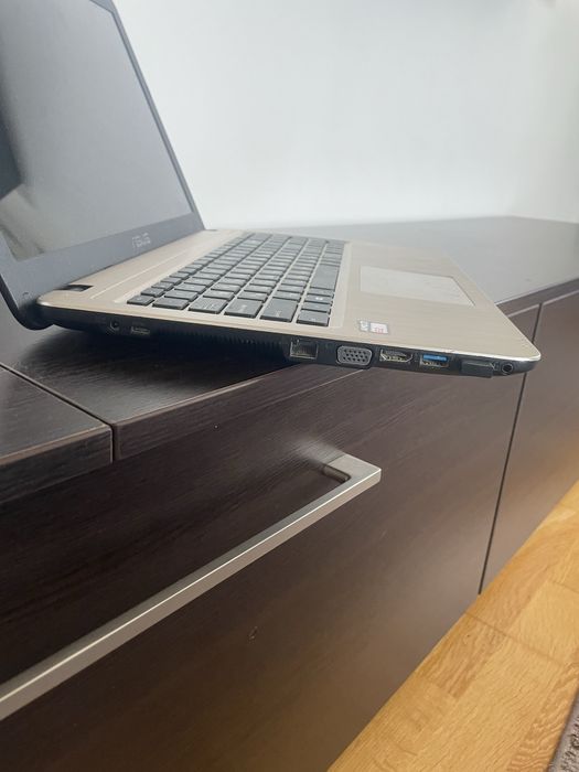Ноутбук asus SonikMaster