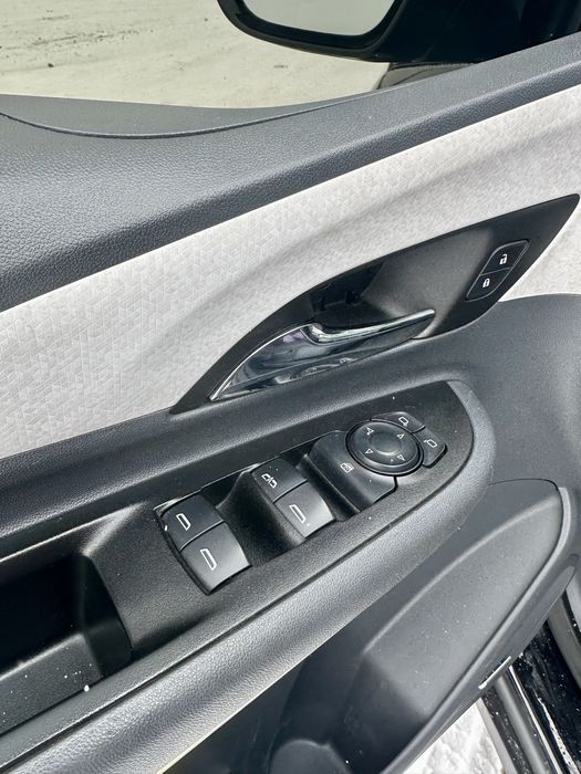 Chevrolet bolt ev 2018 premier
