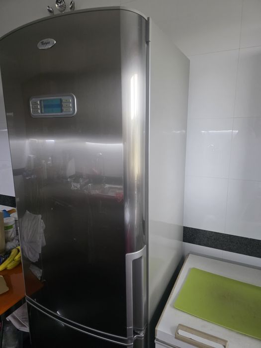 Frigorífico combinado Whirlpool INOX