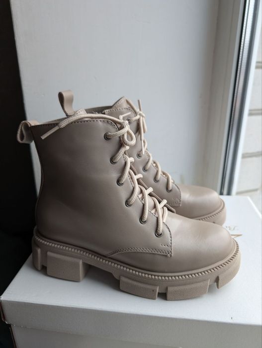 Нові зимові черевики / чоботи 35-36 розмір