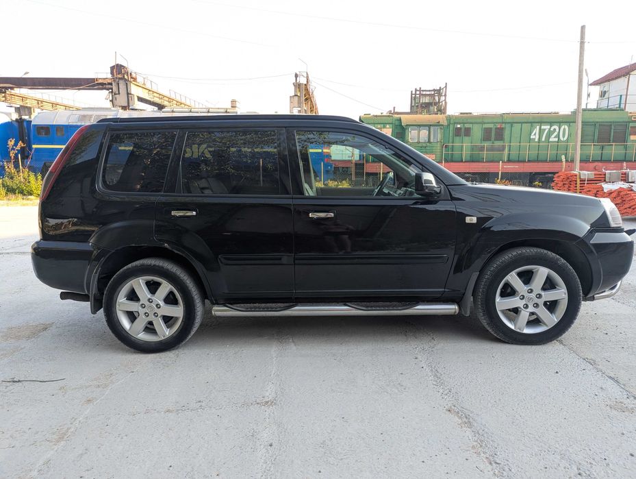 Ніссан Х-Трейл 2.2 дизель Nissan X-Trail 2.2 DCI на ЗСУ