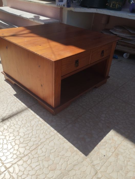 Mesa pequena para sala 40€ pagamento em dinheiro