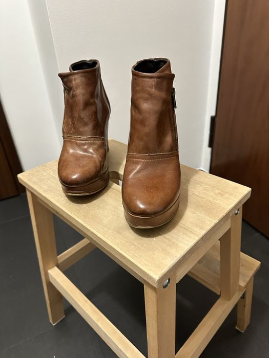 Buty na koturnie Wojas