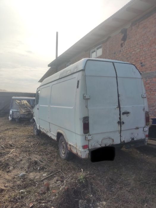 Mercedes T1 207-410d мерседес розборка запчастини