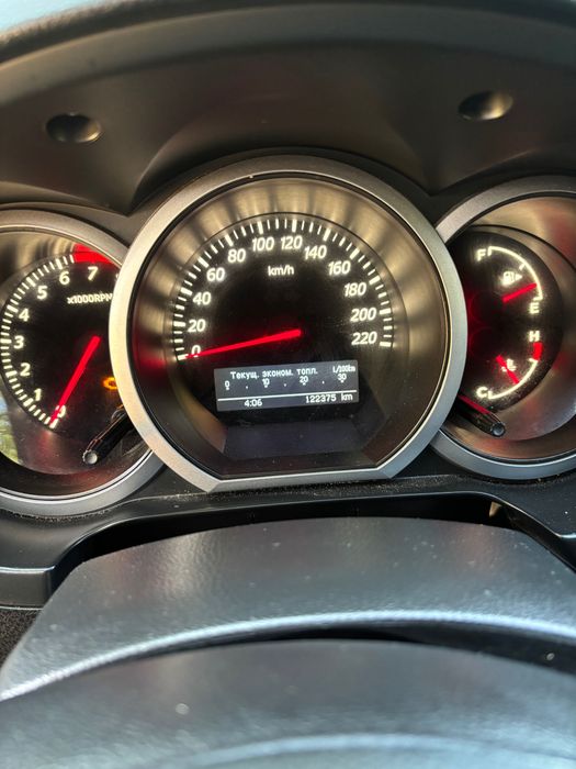 Продам Suzuki Grand Vitara 2014