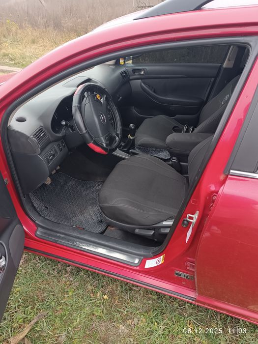 Тойота Авенсіс 2005 року 2.0 D4D