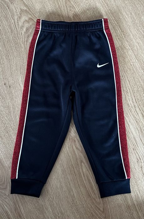 Komplet dresowy Nike Dri-Fit 86-92 czarno czerwony