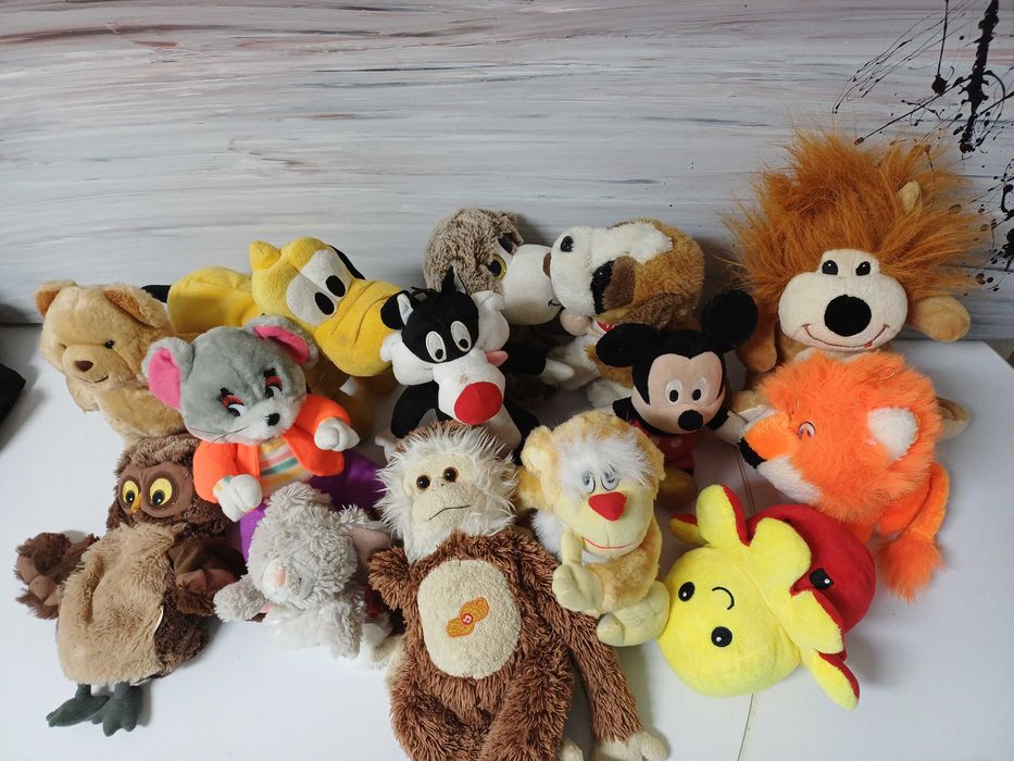 Peluches vários 13 unidades