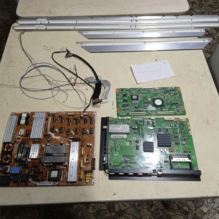 TV Samsung UE46B6000VWXXH  płyty komplet plus podświetlenie
