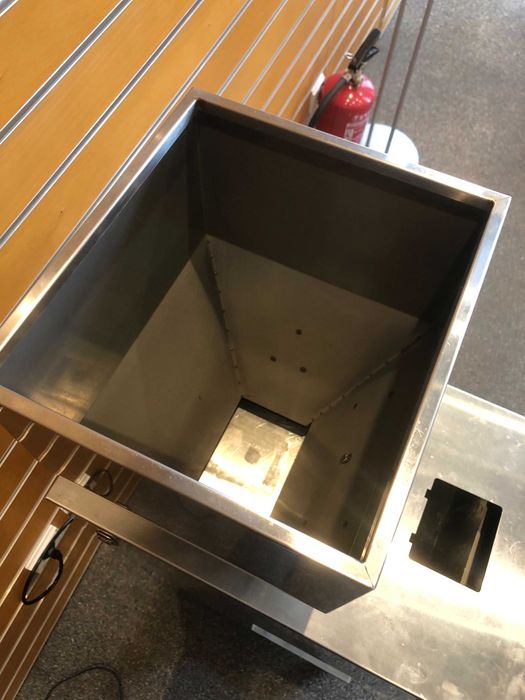 Maquina doseadora de granulados para industria alimentar