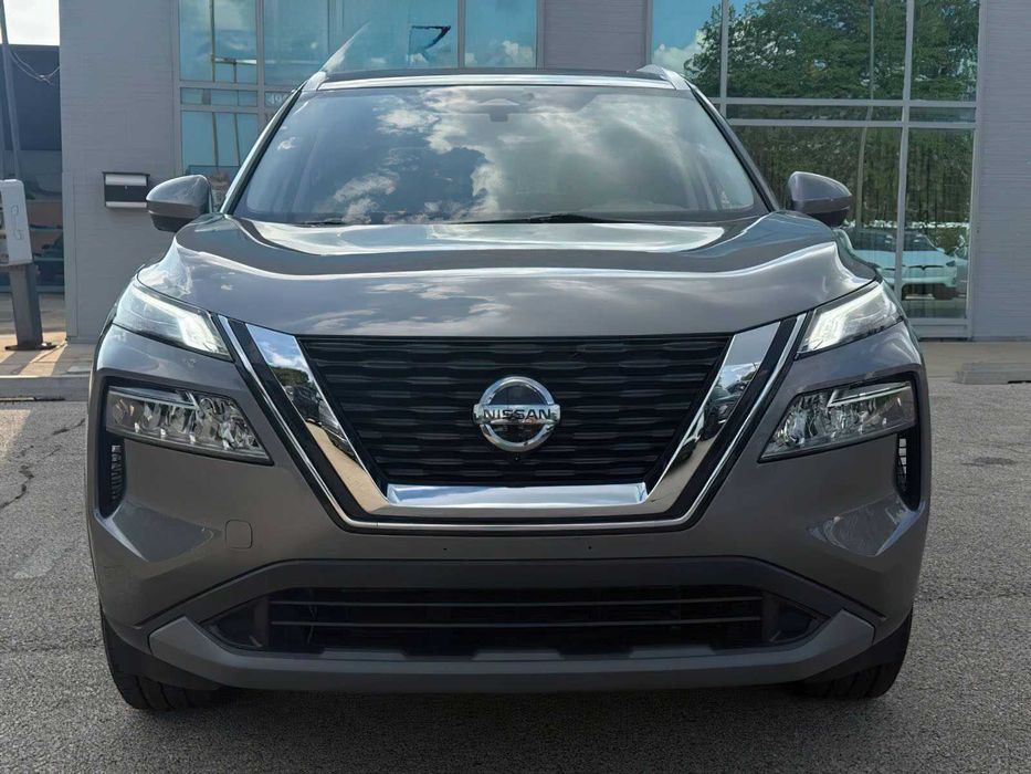 Nissan Rogue SV      2021