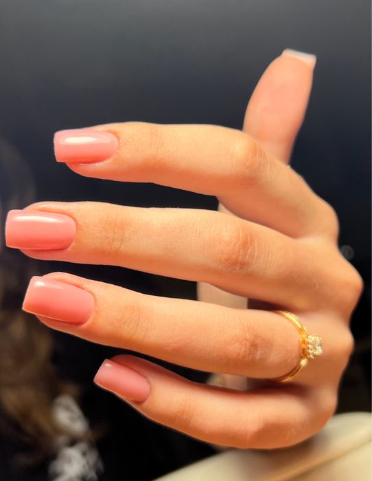 Манікюр та педикюр Полтава район Левада