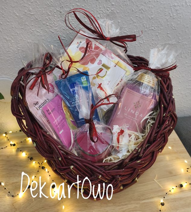 Kosz prezentowy na Dzień Kobiet, Dzień Matki