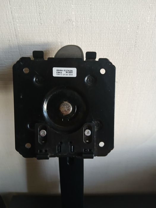 Крепление к монитору Samsung 27 дюймов