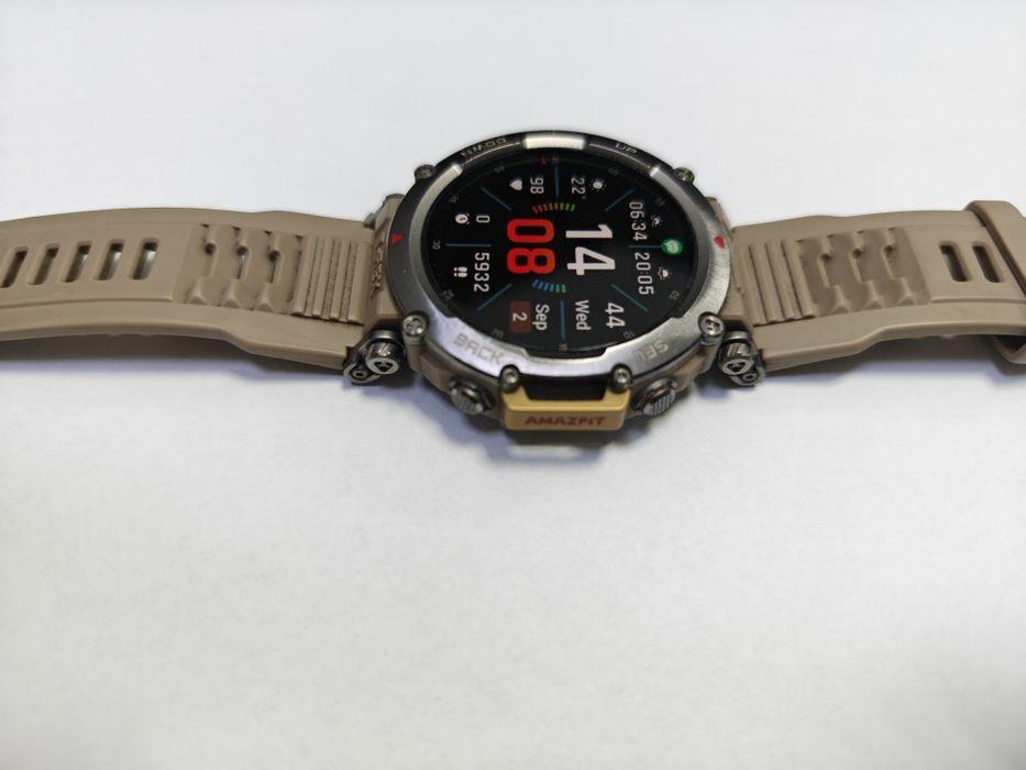 Преміальний Аmazfit T-Rex Ultra Sahara, гарний стан