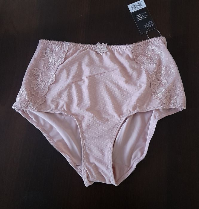 Figi Damskie Modelujące ''M''