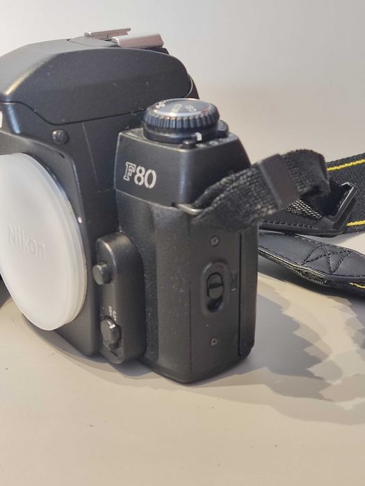 Nikon F80 - Câmara Analógica