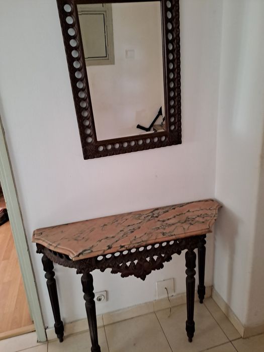 Movel de entrada com espelho.