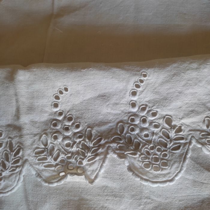 Colcha/Coberta em linho . Medidas e dados na foto 3