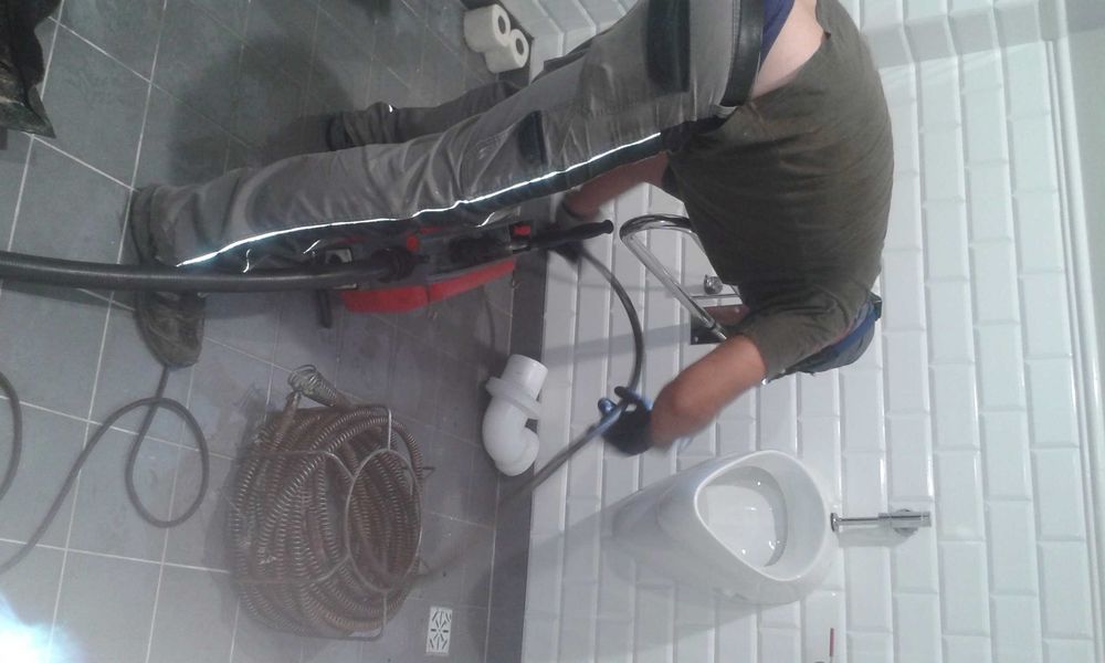 Hydraulik Czyszczenie i udrażnianie rur ,kanalizacji WUKO ,Kamera