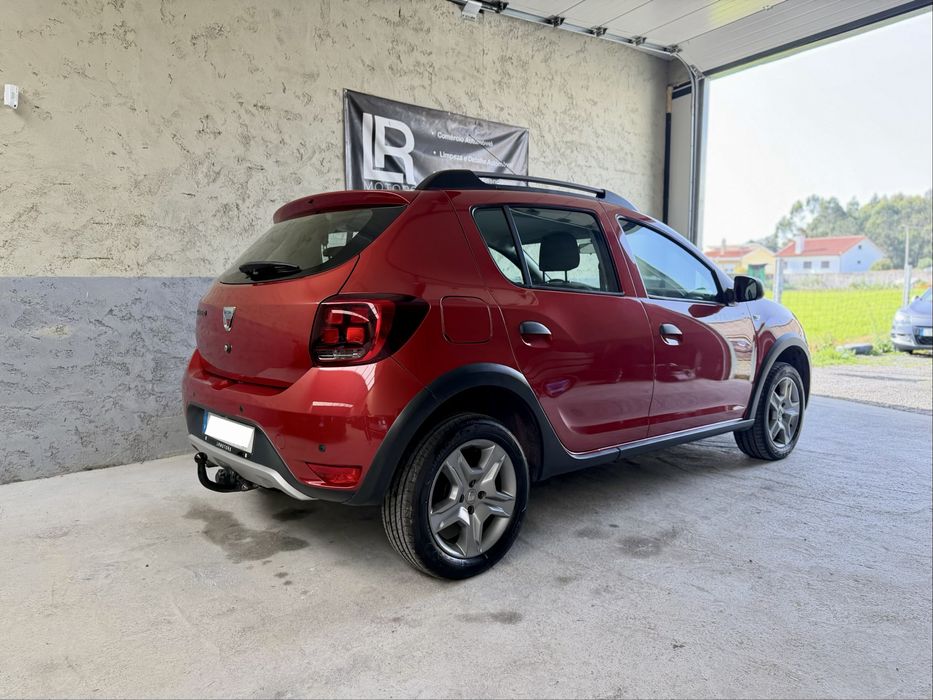 Dacia Sandero Stepway 0.9 TCe Comfort/Plus - Desde 120€ Mês
