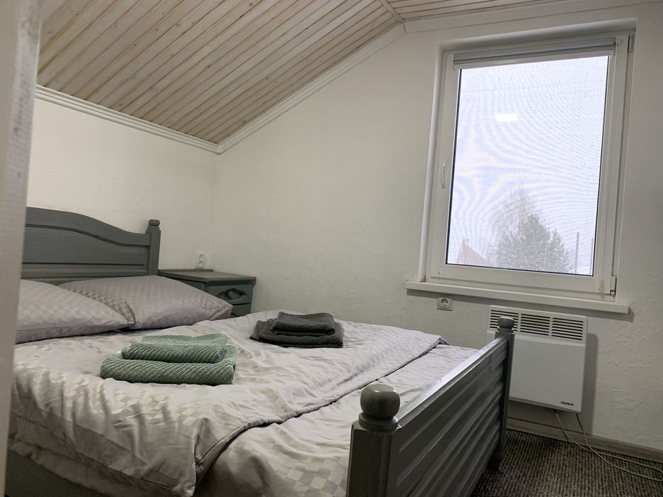 Здається будинок в Лазещині