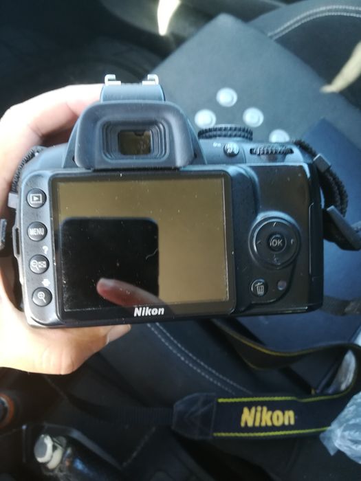 Máquina Fotográfica Nikon D3000