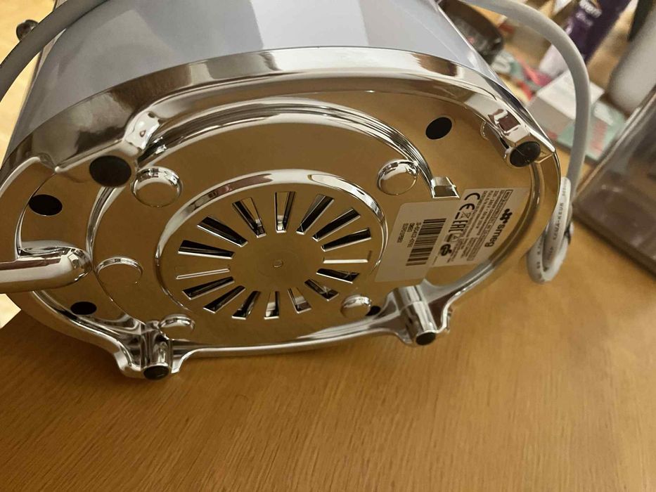 Maquina de fazer sumos da smeg