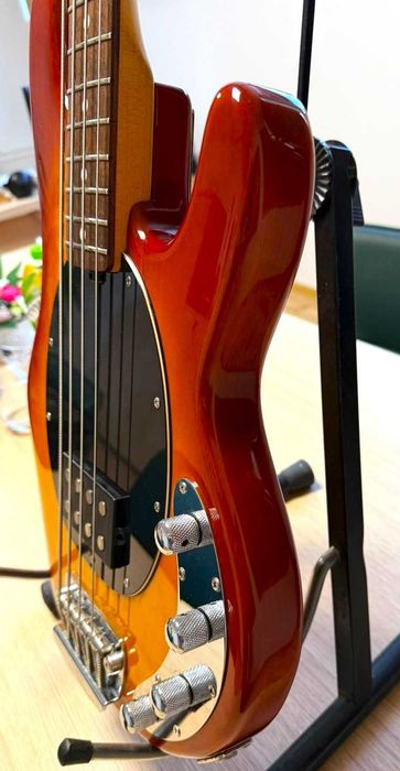 Gitara Basowa Sterling by Music Man Ray34 HBS StingRay – HB– stan bardzo dobry