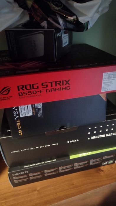 Zestaw komputerowy RTX 3060 Ti, Ryzen 7 5800X3D, 32 GB RAM, NVMe 480GB