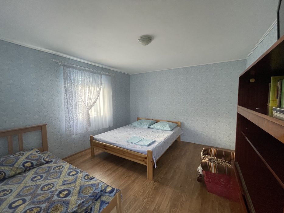 Світязь кімнати подобово