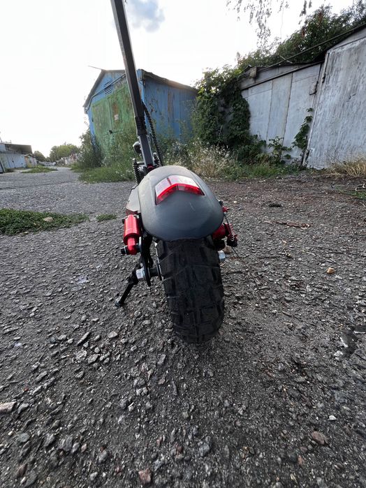 Продам Электросамокат Iscooty