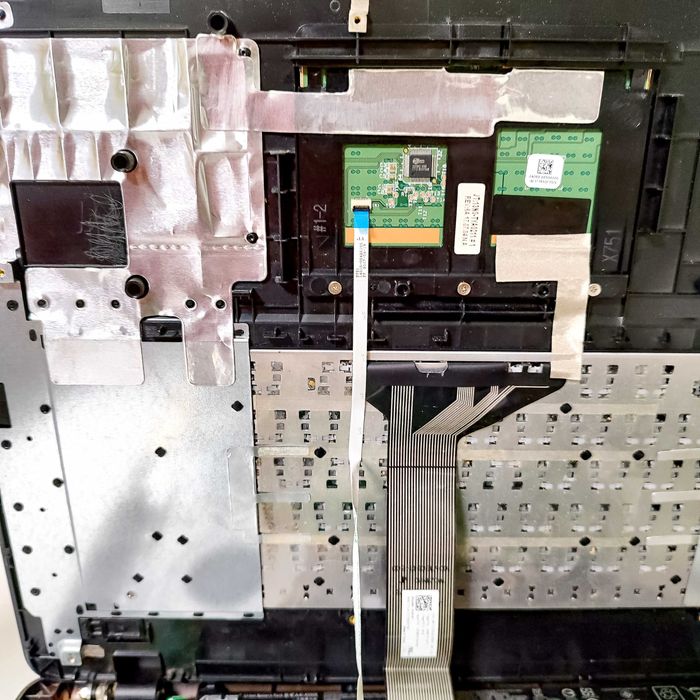 Великий ноутбук ASUS X751N (Під ремонт)