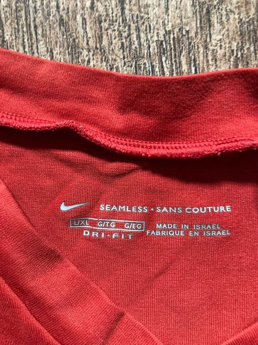 Женская спортивная футболка Nike Dri-Fit Seamless