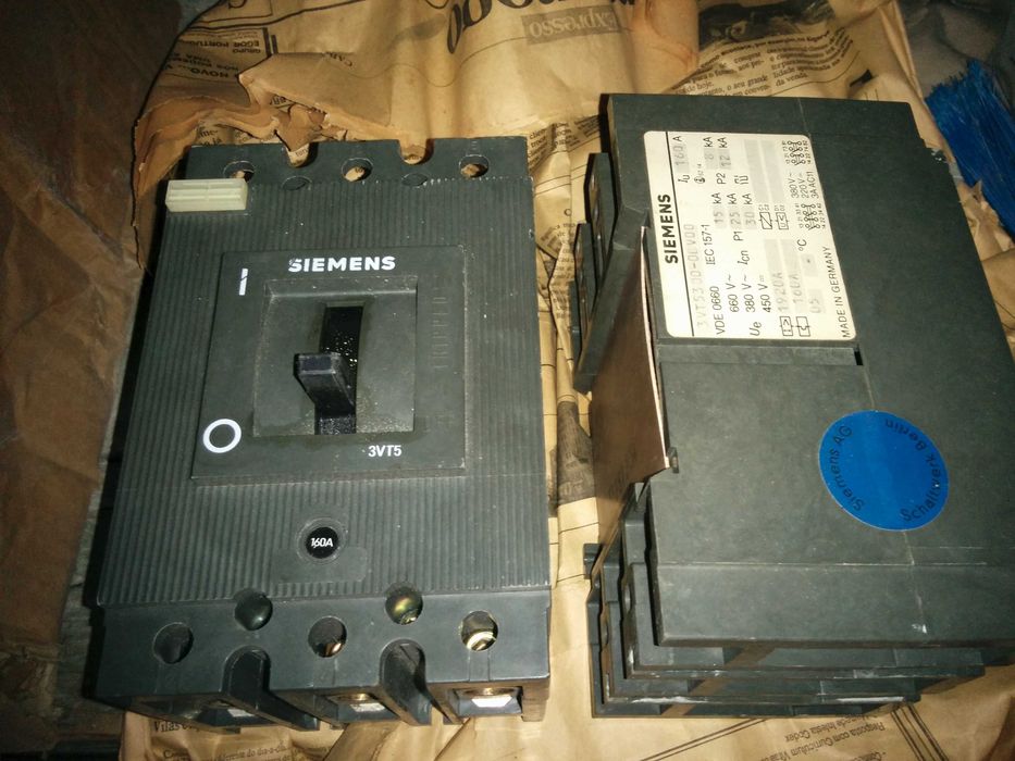 Disjuntor Merlin Guerin/Siemens/ Sace. Vários