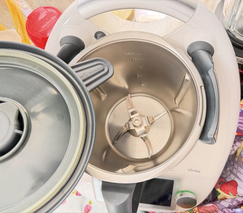 Bimby para venda - ideal para quem quer cozinhar de forma prática.