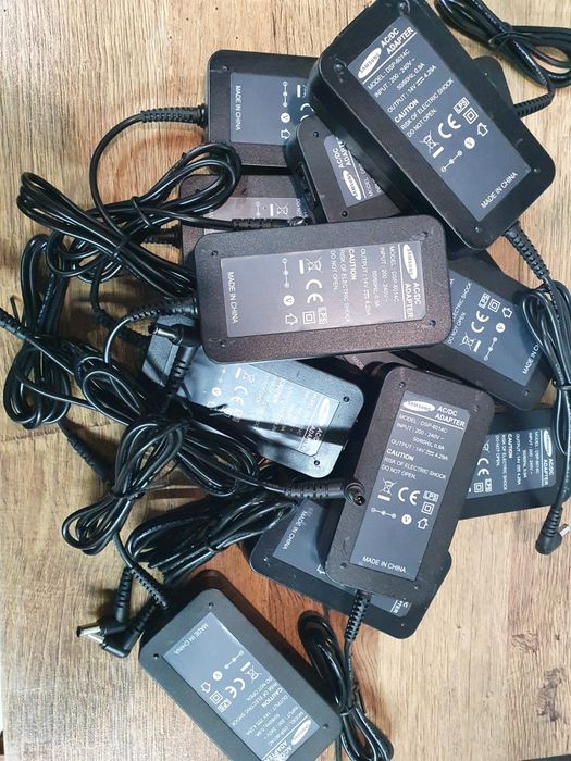 Блок живлення питания зарядное зарядка Samsung 14v/4,29a 60w оригінал