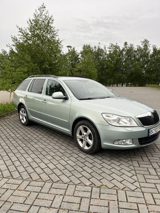 Skoda Octavia 2012 // покоління А5(FL).  2.0. DMT ( 140 к. с)