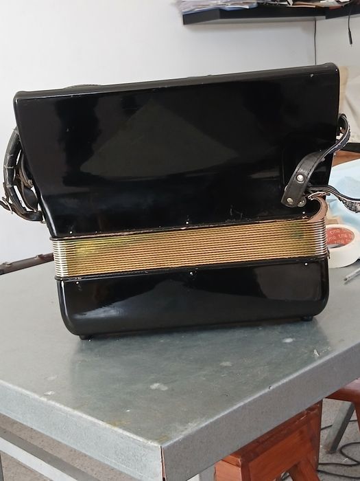 Hohner Concerto ll 72 baixos