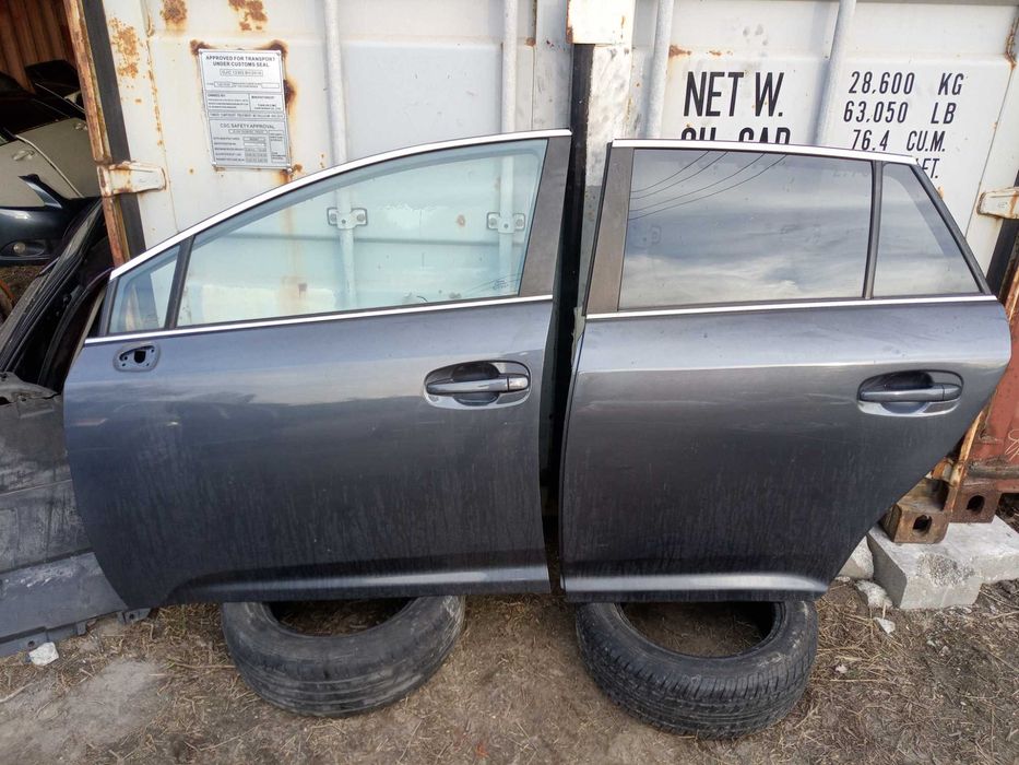 Toyota avensis t27 09-18 drzwi lewy tył kolor 8U5 kombi