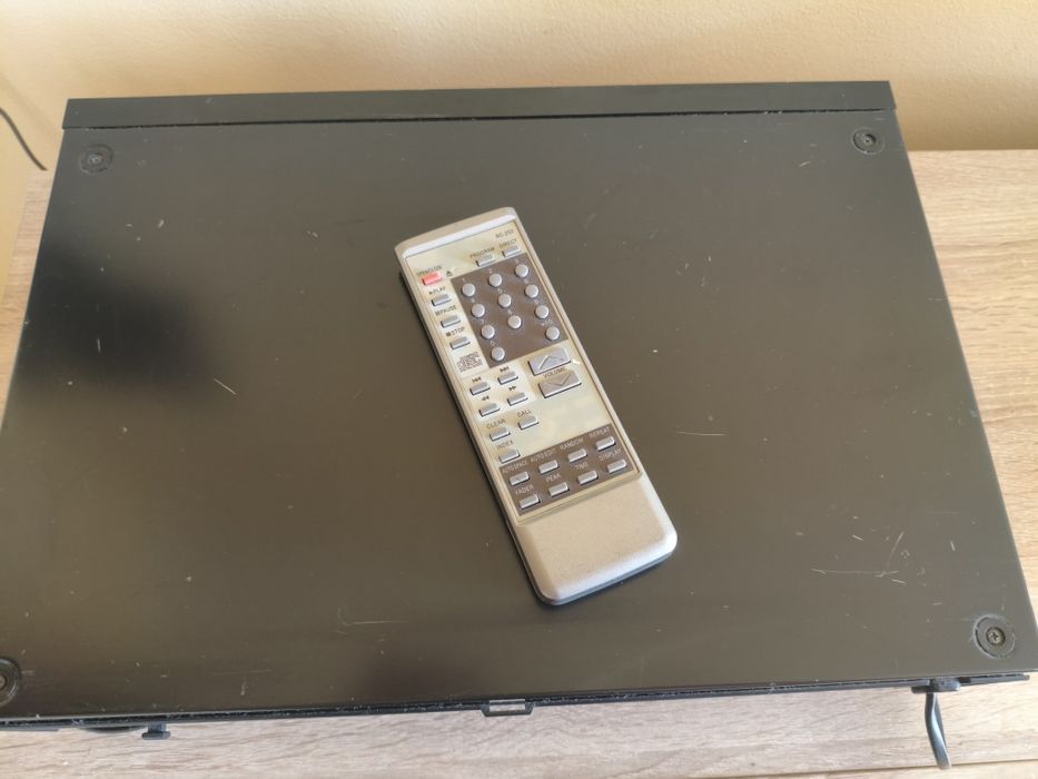 Odtwarzacz CD demon dcd-1400