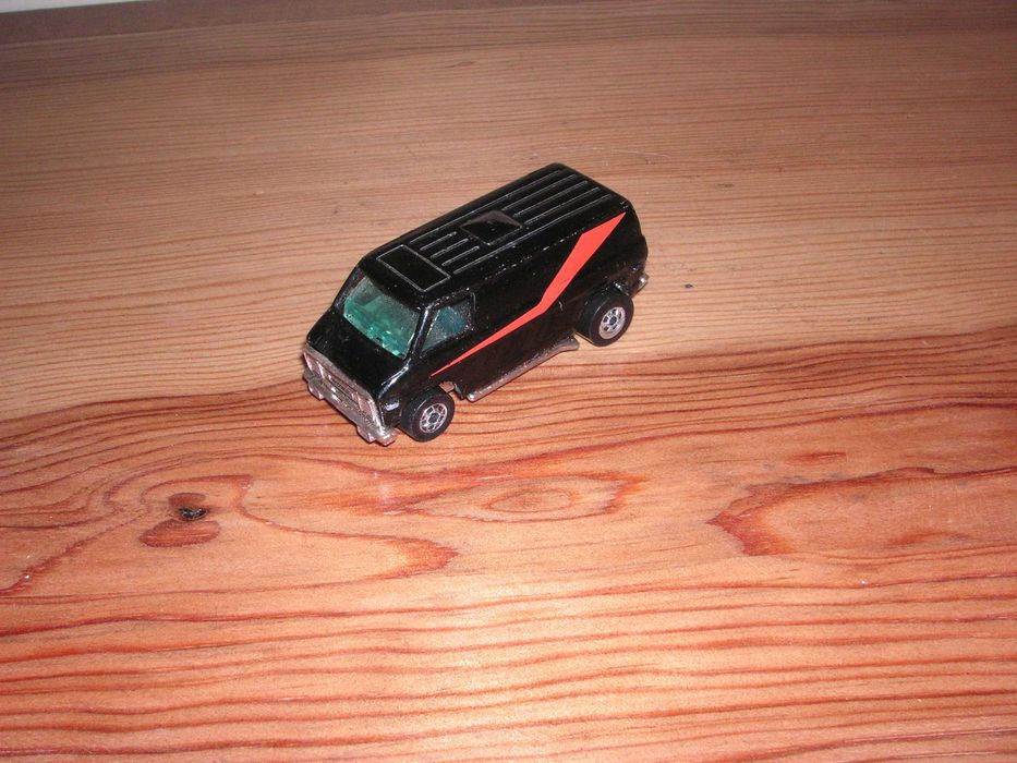 Carros Miniaturas Matchbox, Hot Wheels e Poliguri ( Táxi )