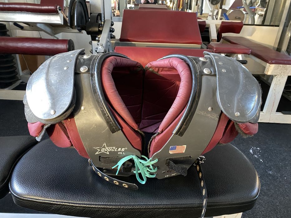 Наплічник, захист амуніція американський футбол.